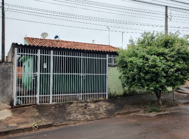 #7325 - Casa para Venda em Marília - SP