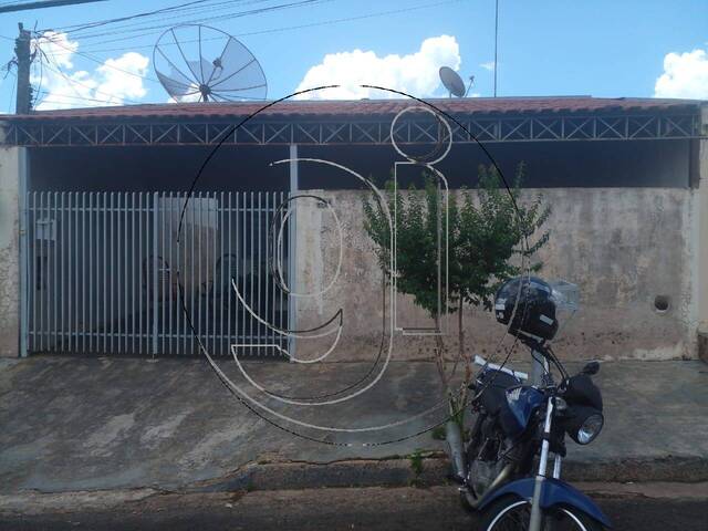 Venda em Núcleo Habitacional Doutor Aniz Badra - Marília